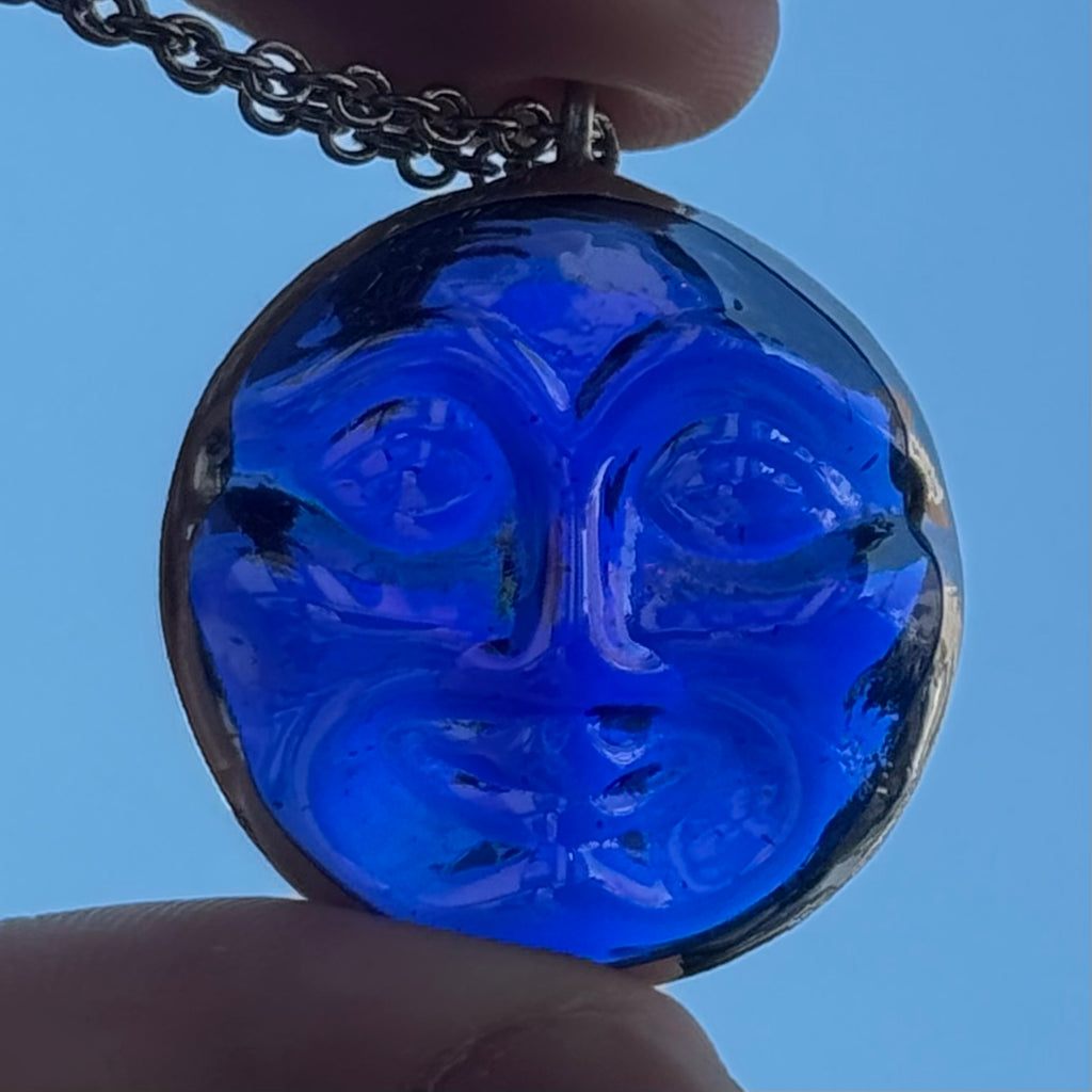 Moon Face Jewel Necklace - Blue Iridescent